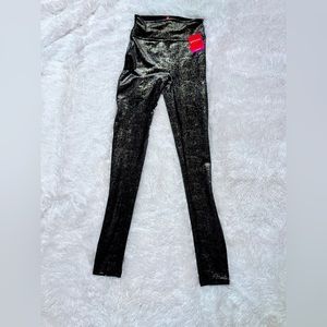 NWT XS Spanx Holiday Leggings